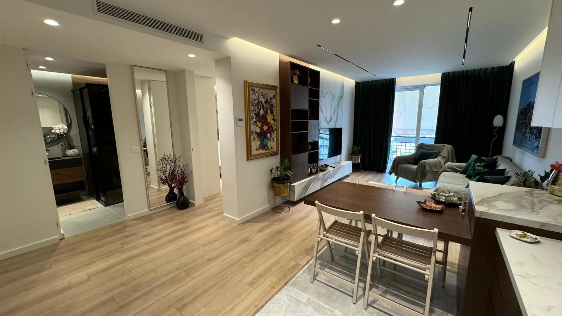 Adam'S House Διαμέρισμα Τίρανα