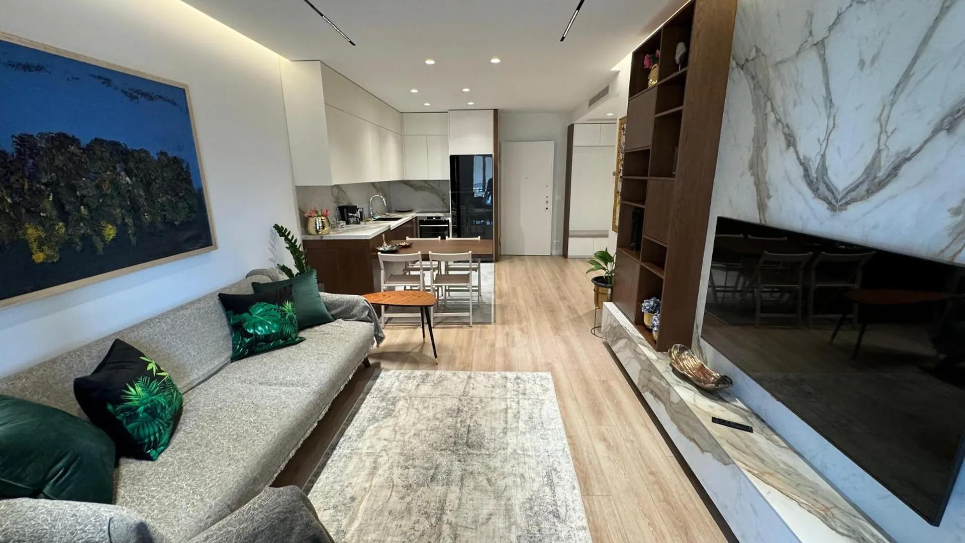 Adam\'S House location